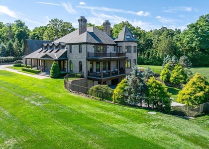 2 Sunset Drive - Photo 1