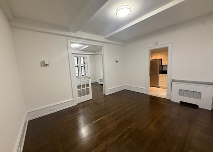 140 West 55th Street - Photo 1