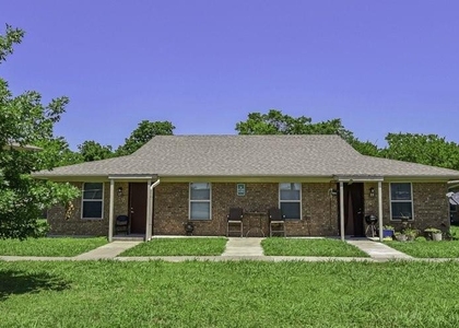 200 Daniels Dr - Photo 1