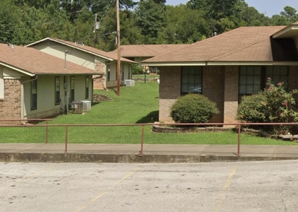 1001 Lakeview Dr - Photo 1
