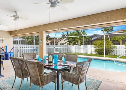 4226 Sw 14th Place - Photo 1