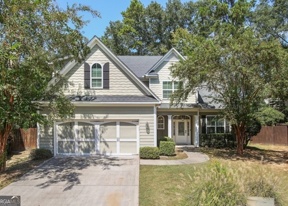 728 Gittings Avenue - Photo 1