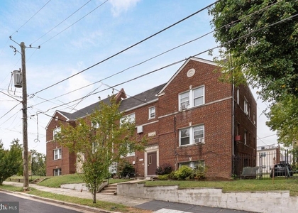 1721 29th Street Se - Photo 1