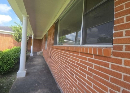 1824 Magnolia Street - Photo 1
