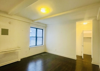 W 55th Street - Photo 1
