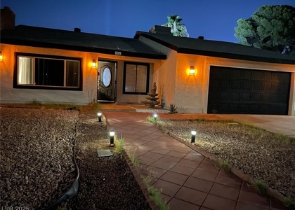 5415 Oxbow Street - Photo 1