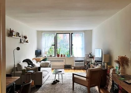 Copy of 83th Street and Lexing - Photo 1