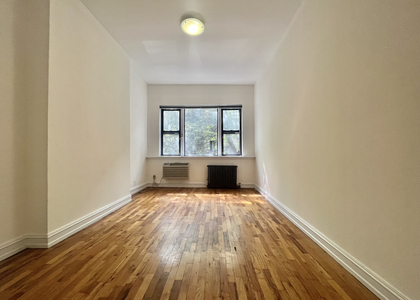 East 84th Street - Photo 1