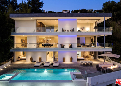 7080 W Mulholland Drive - Photo 1