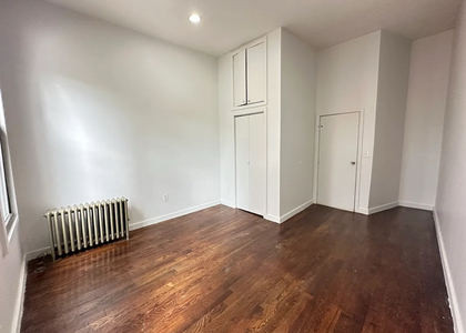 886 Franklin Avenue - Photo 1