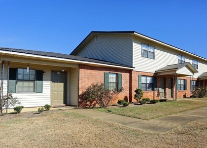 103 Pecan Ln - Photo 1