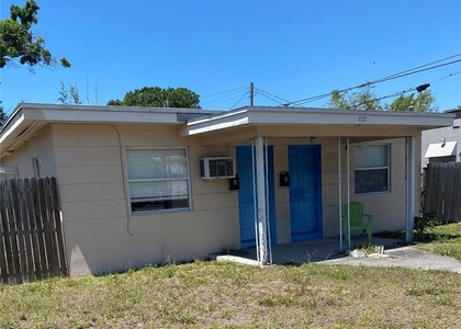3722 28th Street N - Photo 1