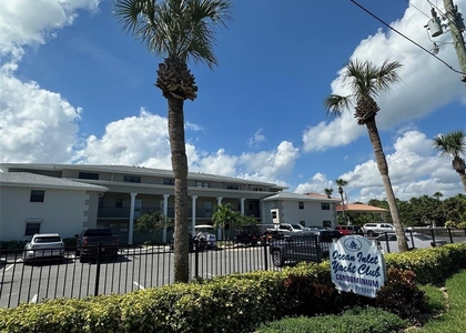 2100 N Peninsula Avenue - Photo 1