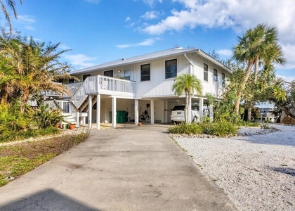 140 Damfino Street - Photo 1