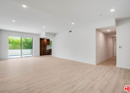 1021 S Shenandoah Street - Photo 1