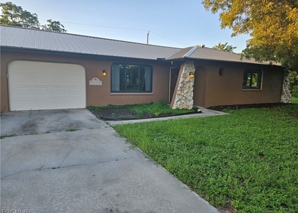 309 Tarpon Drive - Photo 1