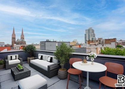 92 Manhattan Avenue - Photo 1