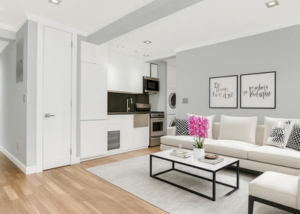 Second Avenue - Photo 1
