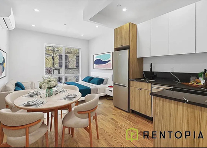 61 Montrose Avenue - Photo 1