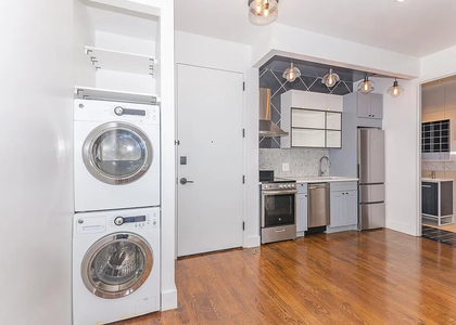 85 Graham Avenue - Photo 1