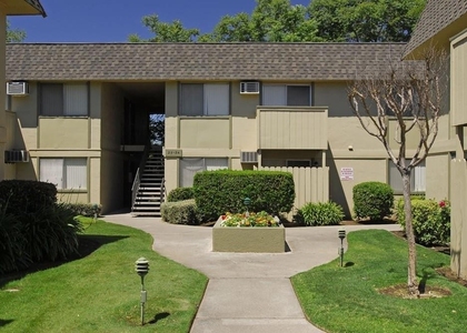 7007 Inglewood Ave - Photo 1