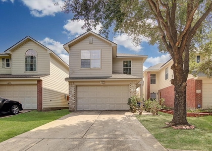 13983 Maximos Drive - Photo 1