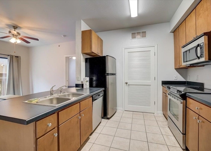 2515 Pearl - Photo 1