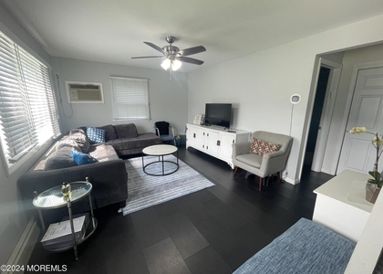 279 Cummings Avenue - Photo 1