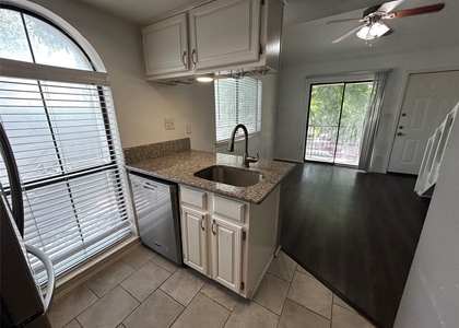 708 Graham Pl - Photo 1