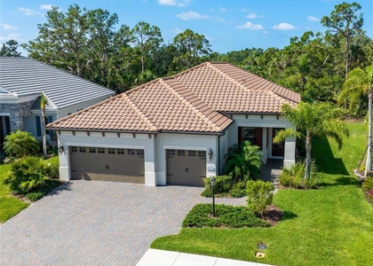 13017 Steinhatchee Loop - Photo 1