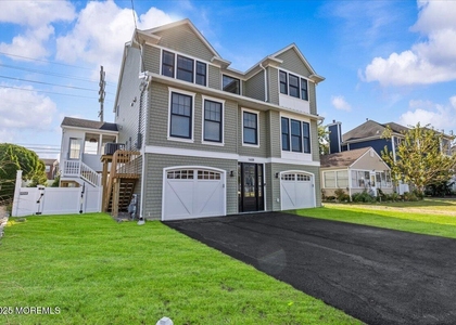 1608 East Street - Photo 1