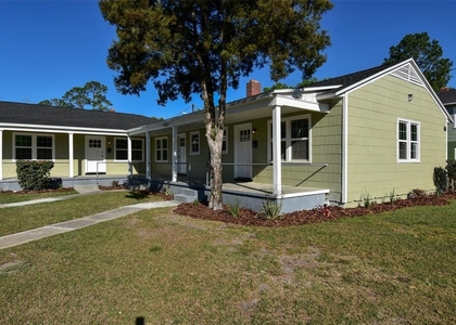 1028 Ne 3rd Avenue - Photo 1