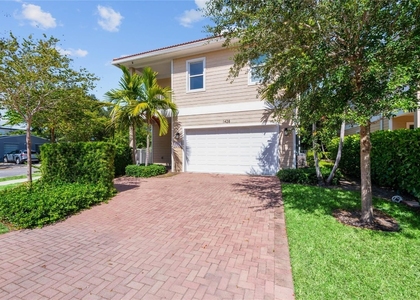 1428 Sw 4th Avenue - Photo 1