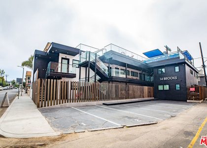 14 Brooks Avenue - Photo 1