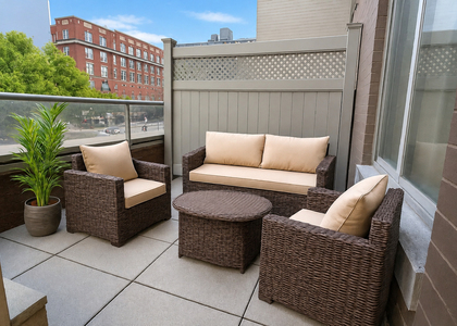 1st Avenue - Photo 1
