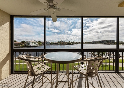 591 Seaview Court - Photo 1