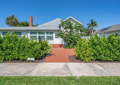 231 Gilchrist Avenue - Photo 1