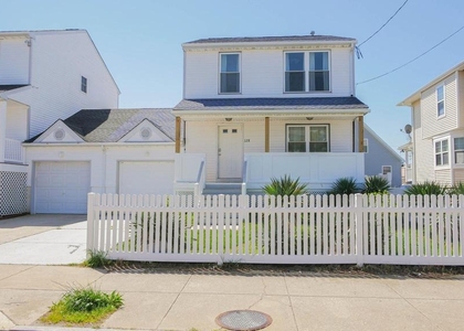 128 N Rhode Island Avenue - Photo 1