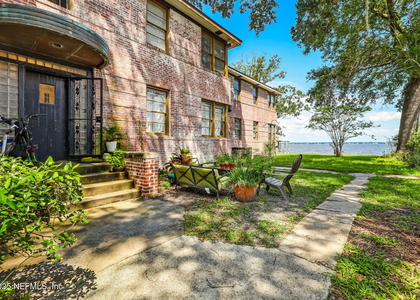 2746 Vernon Terrace - Photo 1