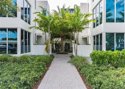 240 Shore Court - Photo 1