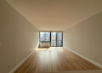 West 48th Street - Photo 1