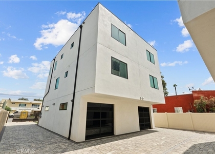 13944 Vanowen - Photo 1