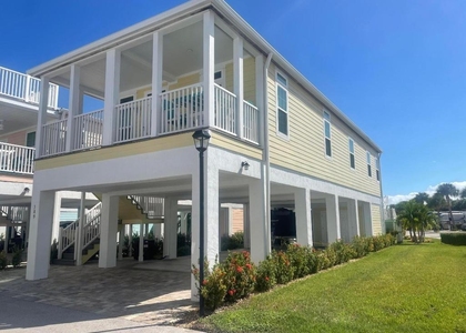 389 Ne Sand Dune Way - Photo 1