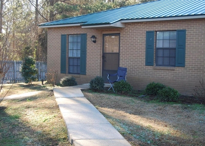 4350 Lakewood Ct - Photo 1