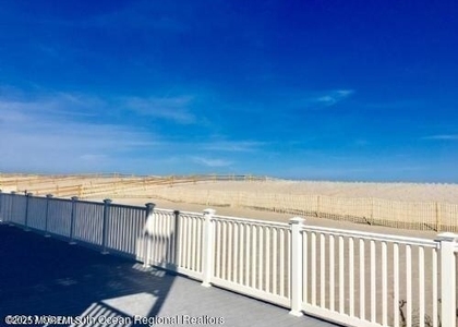 1 2nd Avenue - Photo 1