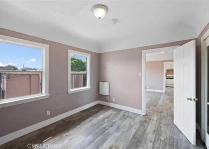 845 W 75th Street - Photo 1