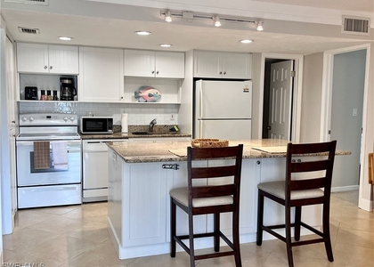 216 Palm Drive - Photo 1