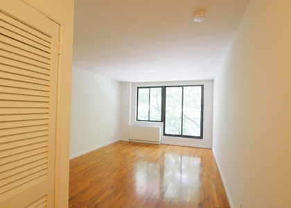 128 East 85th Street - Photo 1