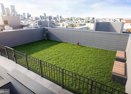 922 N Broad Street - Photo 1
