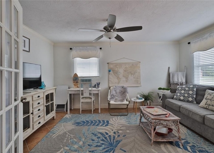 813 E 6th Avenue - Photo 1